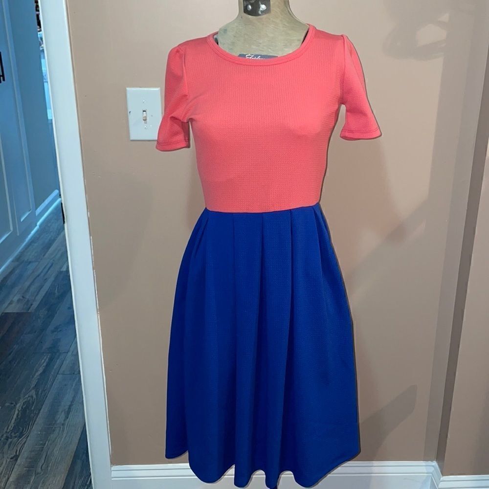 ✨LuLaRoe Colorblock Coral & Blue Amelia Dress with pockets